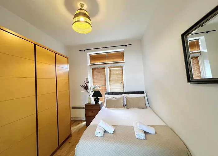Cosy River View Flat At Temple Bar Dublin